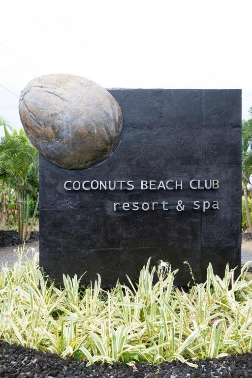 Coconuts Beach Club Resort And Spa Fausaga Room photo