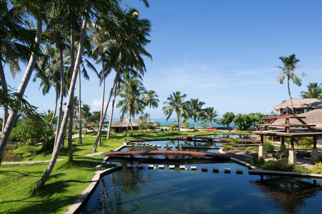 Coconuts Beach Club Resort And Spa Fausaga Room photo